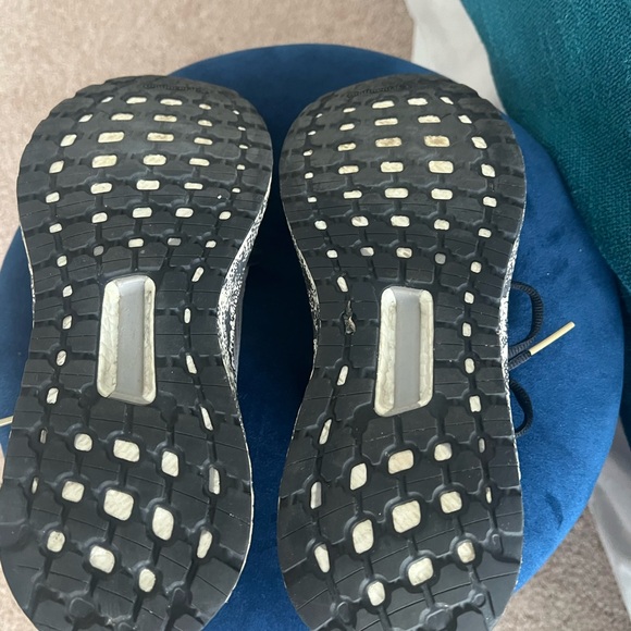 adidas Women's Stella McCartney Black and Gray Patterned Sneakers - Picture 4 of 6